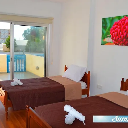 Economical 3 Bed 3 Bath At Napa Blue Appartamento Ayia Napa